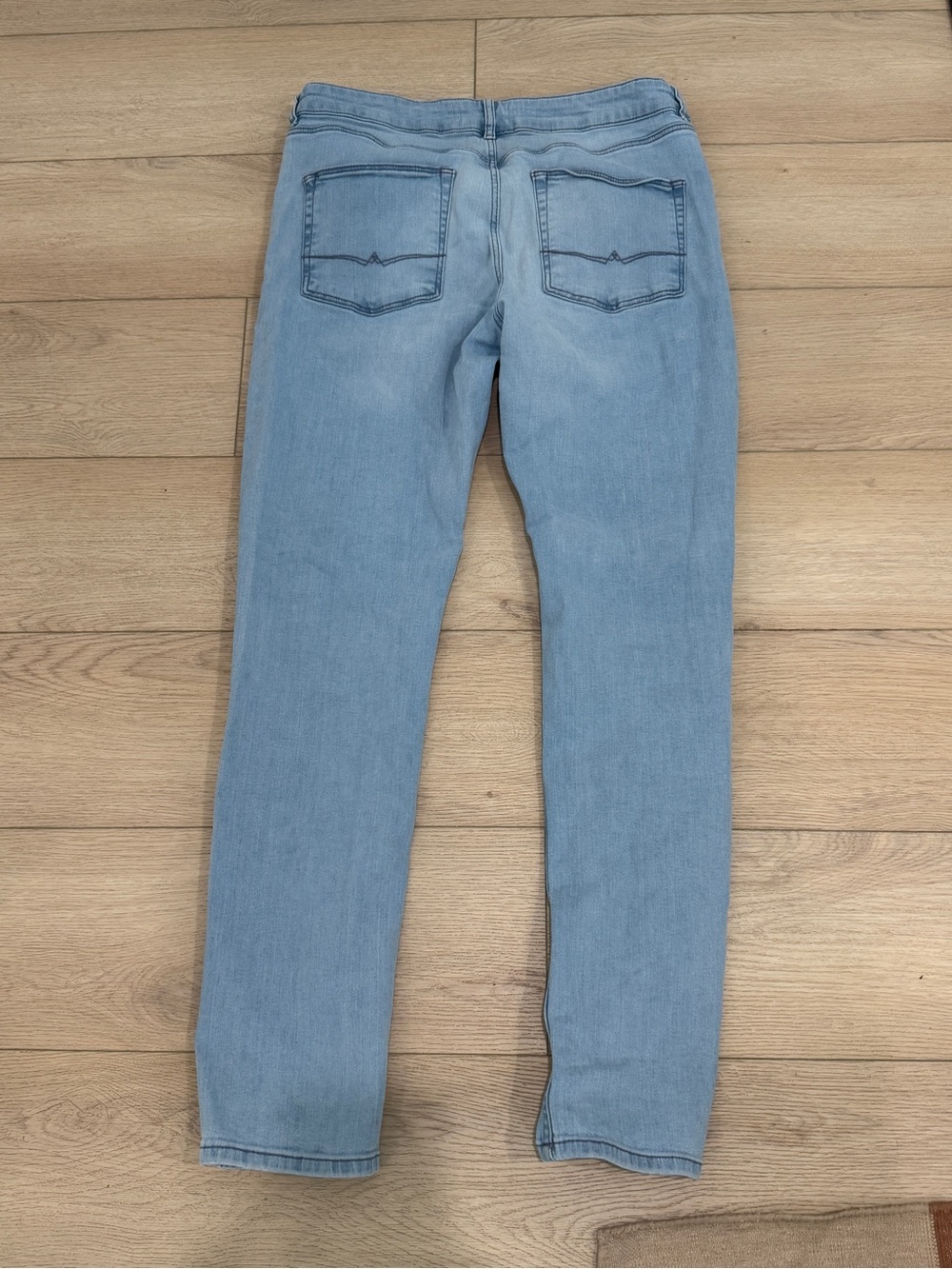 ASOS Men’s Light Blue Ripped Slim Jeans - Picture 2 of 5